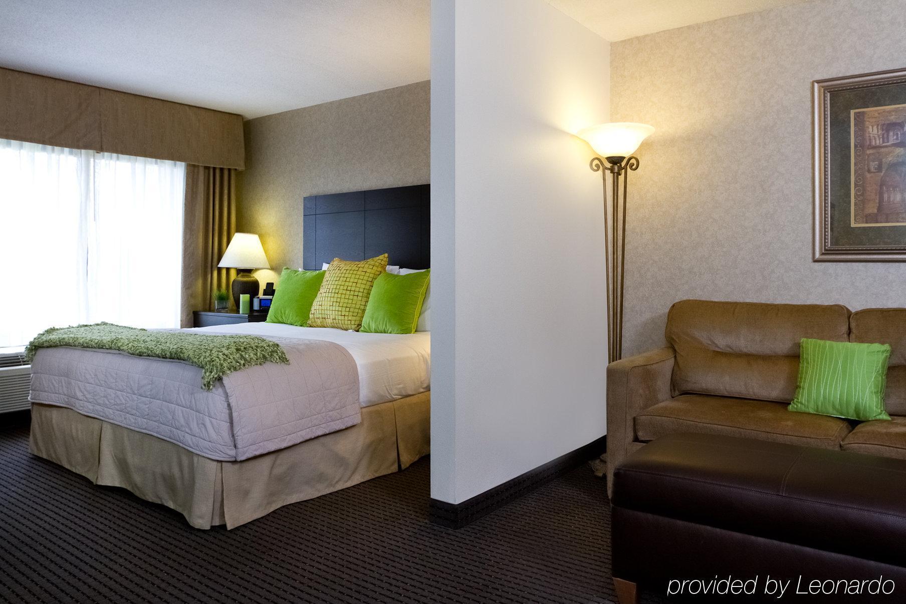 Holiday Inn Express & Suites Alpharetta By Ihg Δωμάτιο φωτογραφία